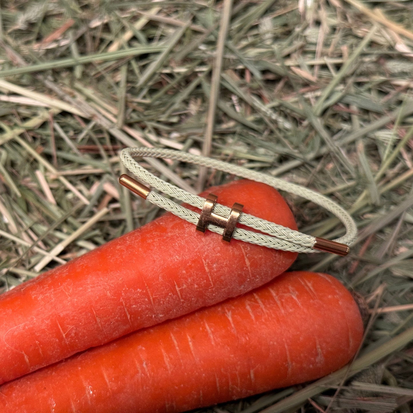 Light Green "H" Bracelet 18K Gold - Adjustable