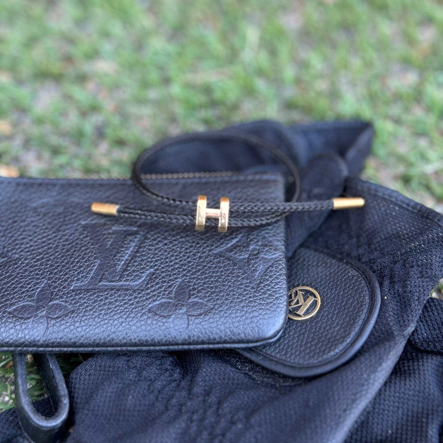 Black "H" Bracelet 18K Gold - Adjustable